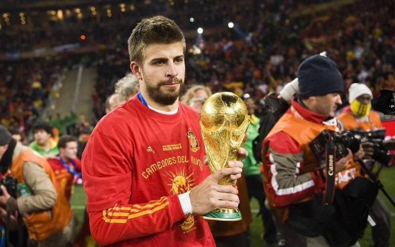 Tính đến năm 2022, Gerard Pique đã dành được 35 danh hiệu tập thể