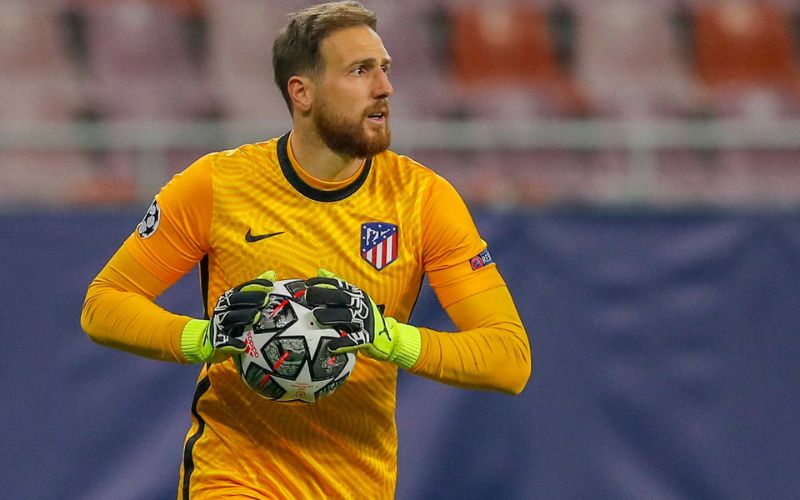 Jan Oblak được người hâm mộ đặt cho biệt danh cỗ máy cản phá