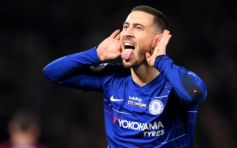 Eden Hazard có khả năng đi bóng bằng cả 2 chân