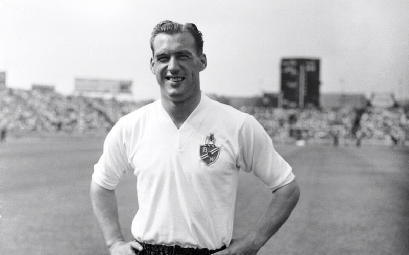 Nat Lofthouse luôn được fan hâm mộ ĐTQG Anh nhớ đến