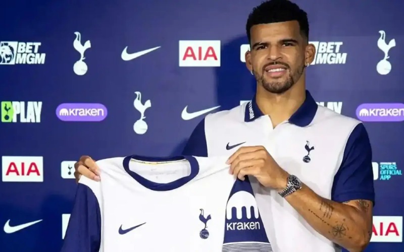 Dominic Solanke được người hâm mộ kỳ vọng trong màu áo Tottenham